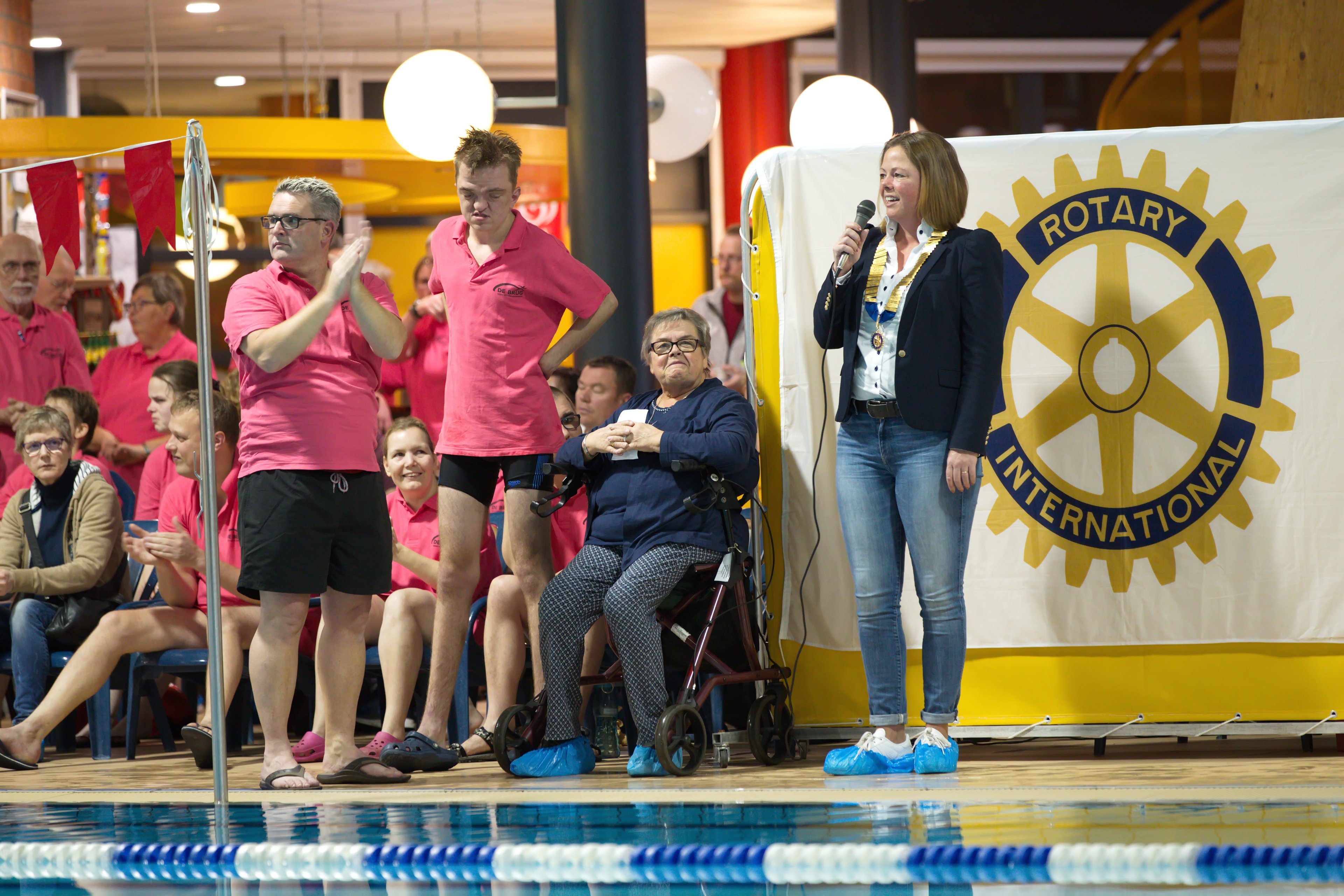 Gehandicapten zwemmen HoogezandSappemeer Gehandicapten zwemmen HoogezandSappemeer